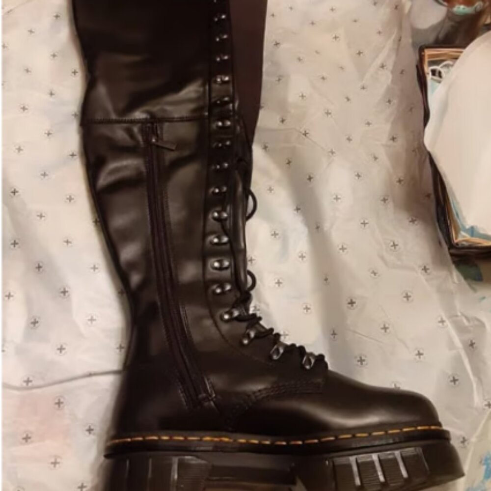COSPLAY RARE Dr. Martens 22-Eye All Leather Thigh-high Platform Boots Size11 NIB - Picture 10 of 13